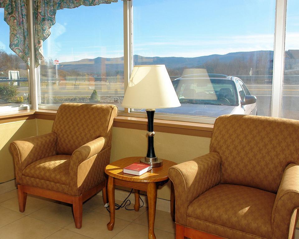 Econo Lodge Wytheville Esterno foto