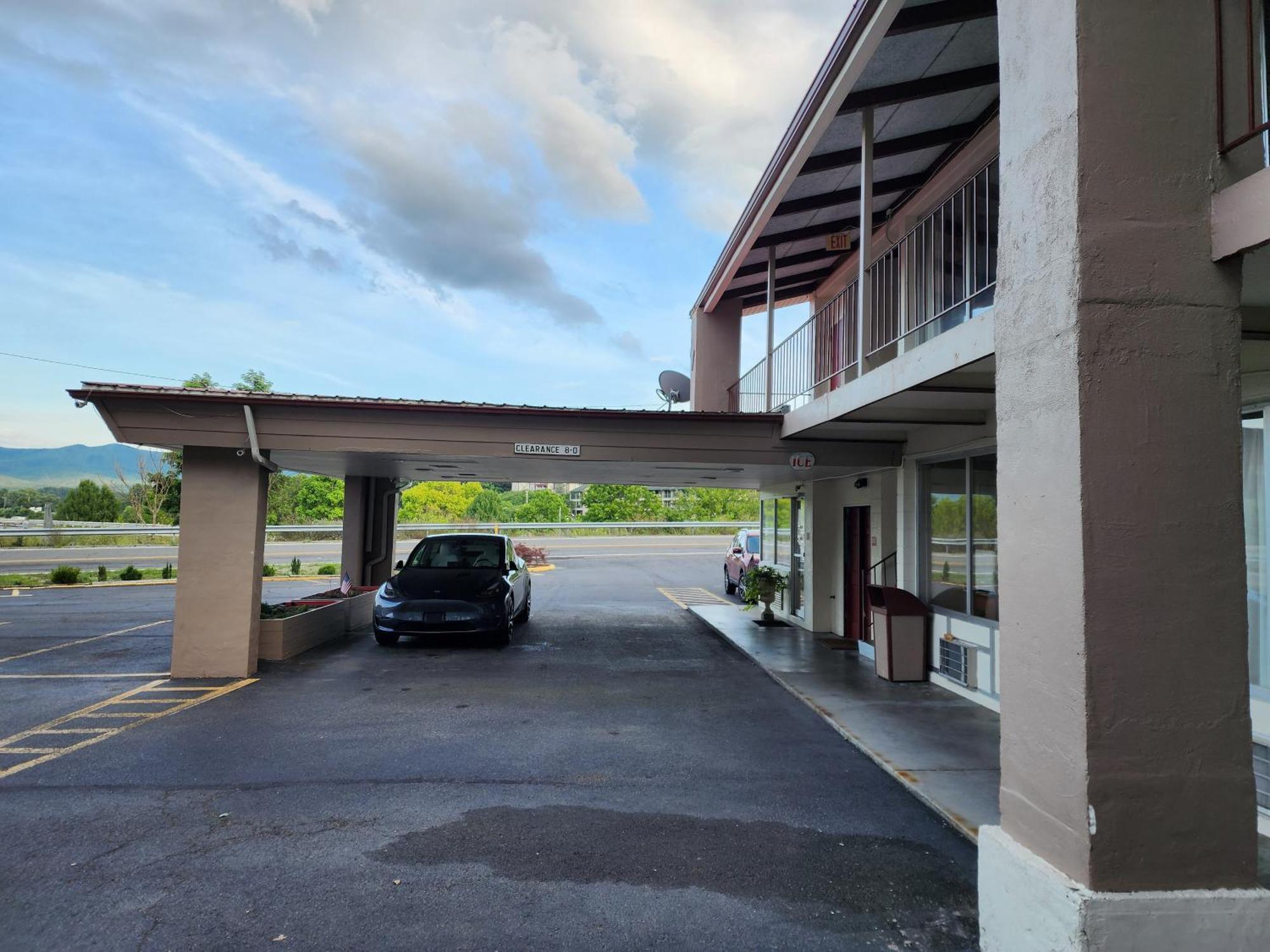 Econo Lodge Wytheville Esterno foto