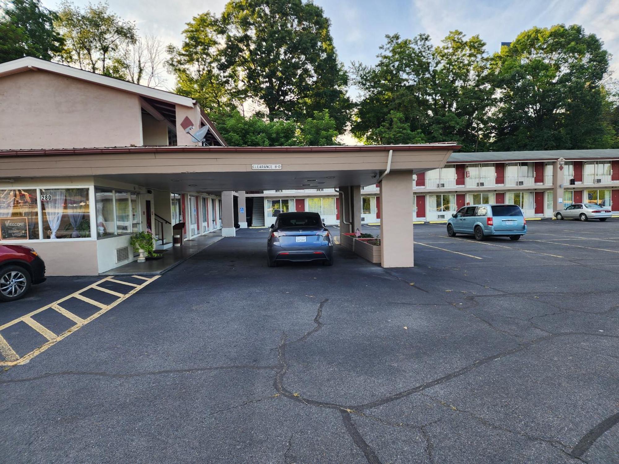 Econo Lodge Wytheville Esterno foto
