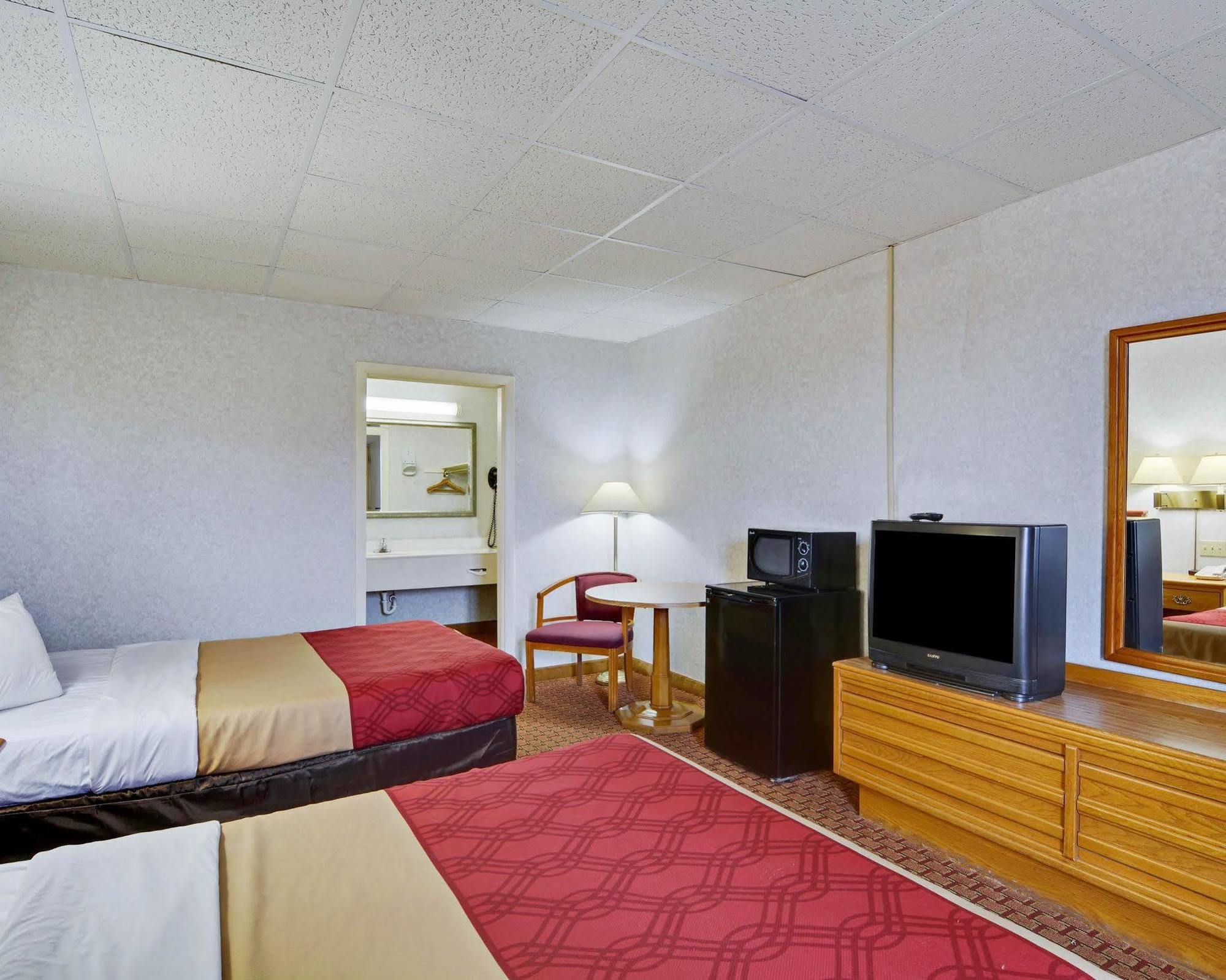 Econo Lodge Wytheville Esterno foto